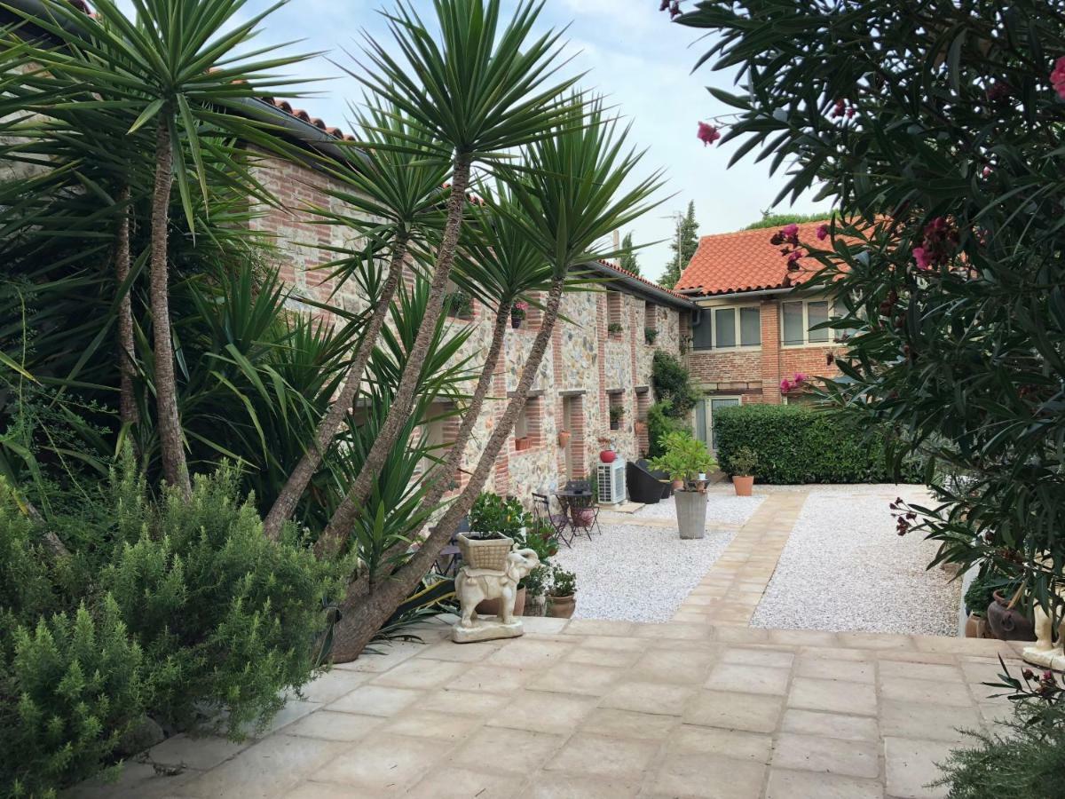 Domaine De La Tannerie Chambres D'Hotes Et Appartements Prades  Luaran gambar